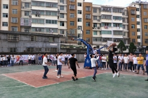 宜黄三中“三人制”篮球比赛